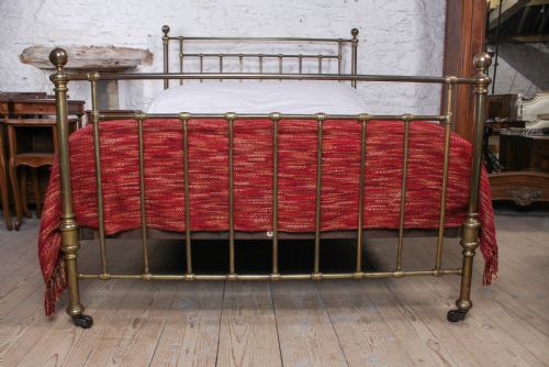 fig 2. Attractive aged brass kin9 size Victorian bed