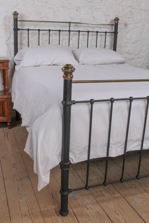 fig 3. Classic Edwardian king size bed