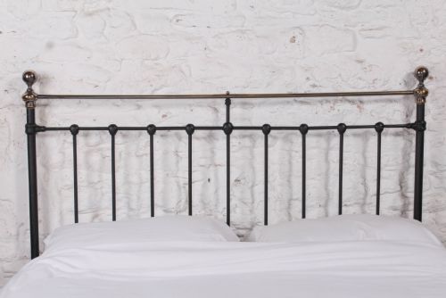 fig 1. Classic Victorian king size black and aged brass no end bed