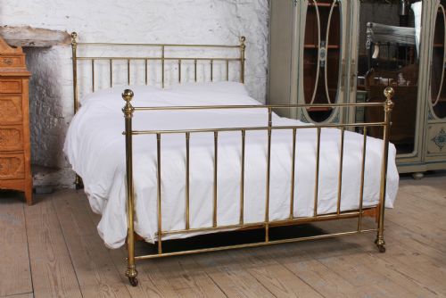 Striking Simple Classic Victorian All Brass King Size Bed