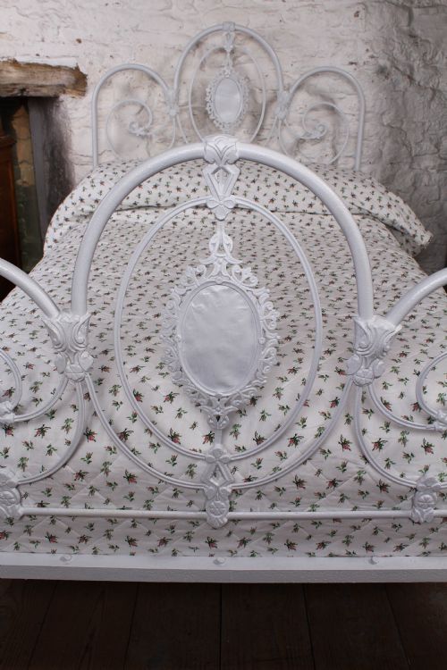 fig 1. Very pretty Victorian queen size all iron bed 