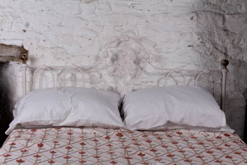 fig 1. Very lovely early Victorian iron and brass king size bed