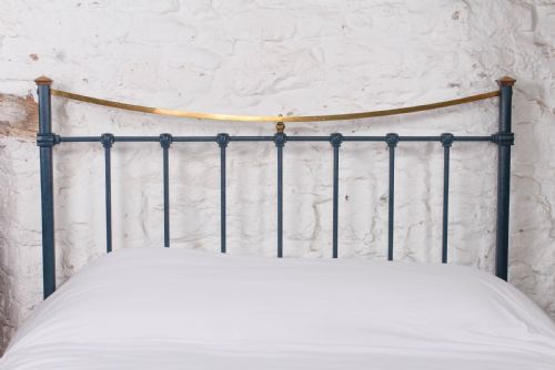 fig 3. Classic Edwardian square tube dip rail bed