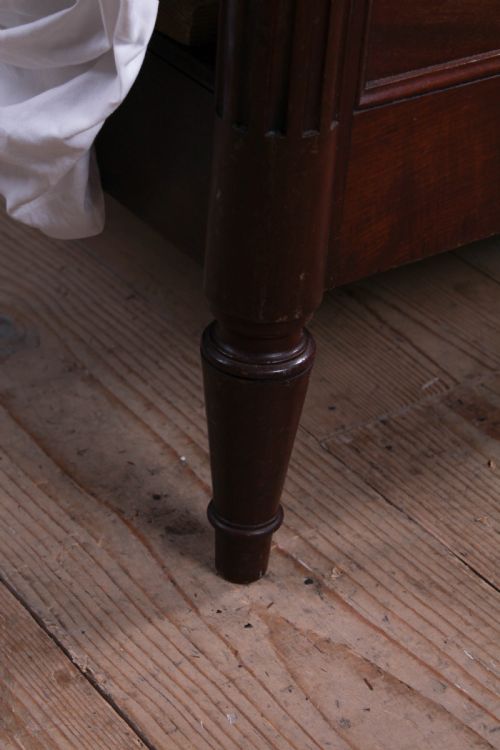 fig 3. Simple Mahogany quarter veneer king size bed