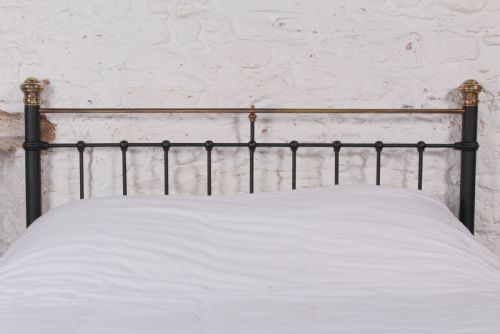 fig 2. Sturdy classic Edwardian brass and black king size bed