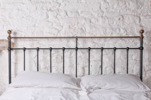 fig 1. Classic black and brass Victorian no end kingsize bed