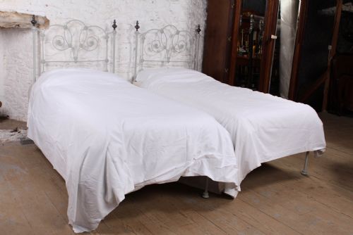Very Pretty Pair of Early Victorian No End Single Beds (Can Be Joined)