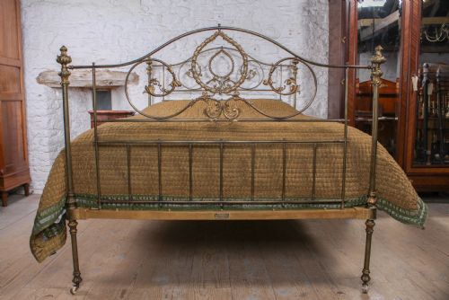 fig 1. Beautiful rare Winfield all brass king size bed