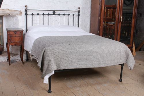 Individual Classic Victorian Brass and Iron No End King Size Bed