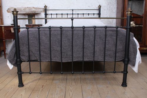 fig 1. Sturdy classic Edwardian king size bed