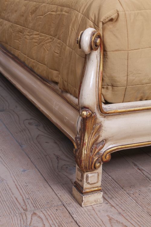 fig 1. Fabulous Italian low end super king size bed