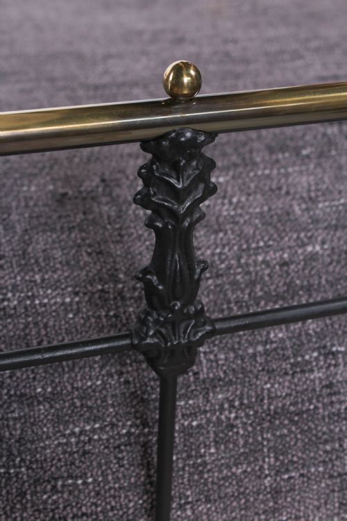fig 3. Classic Victorian 5Ft king size aged brass and black bed