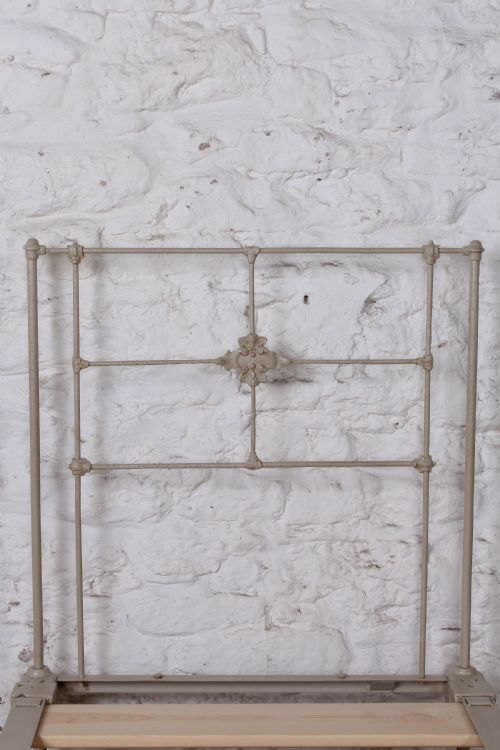 fig 1. Very early Victorian small single iron no end bed