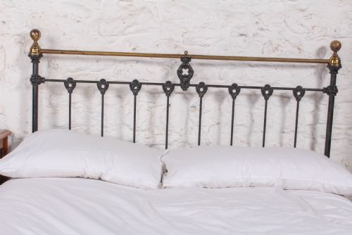 fig 2. Lovely all original classic Victorian double bed