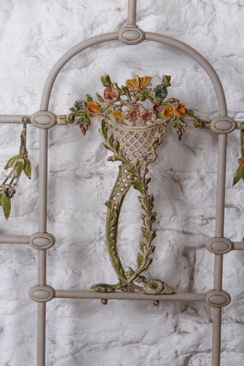 fig 2. Lovely very pretty all iron double no end double bed