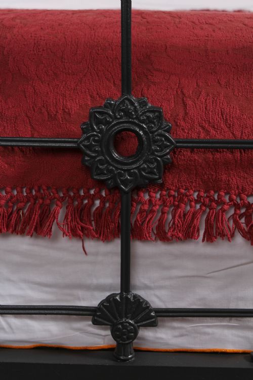 fig 2. Lovely simple Irish 5' all iron king size bed