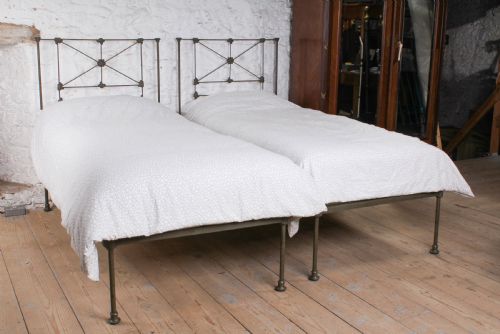 Lovely Hand Finished Pair of Single No End Beds (Can Be Joined)