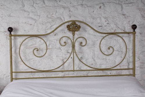 fig 1. Forged iron double bed in fashionable aged green