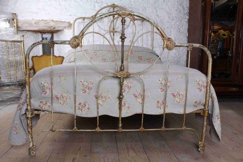 fig 2. Gorgeous rare Victorian American iron and brass double bed