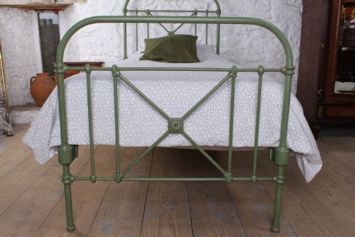 fig 1. Pretty in green single iron bed