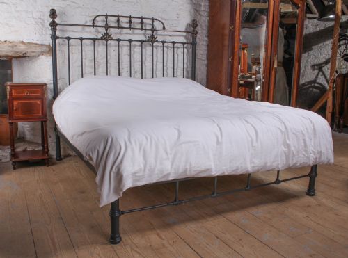 Fabulous Classic Victorian Super King Size No End Bed