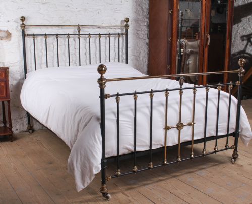 Individual Classic Victorian 5ft Brass and Iron King Size Bed