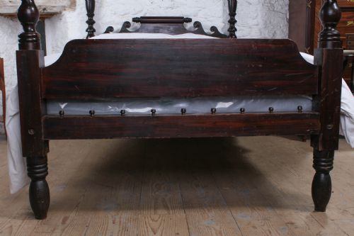 fig 2. American Federal four poster double bed