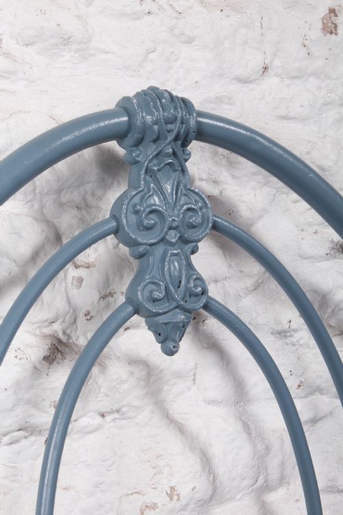fig 2. Fabulous super king size all iron Victorian bed
