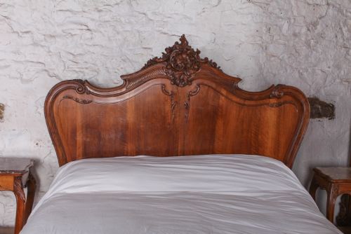 SPECTACULAR LOUIS XV STYLE BEDROOM SUITE WITH KING SIZE BED - ADDITIONAL PHOTO 1