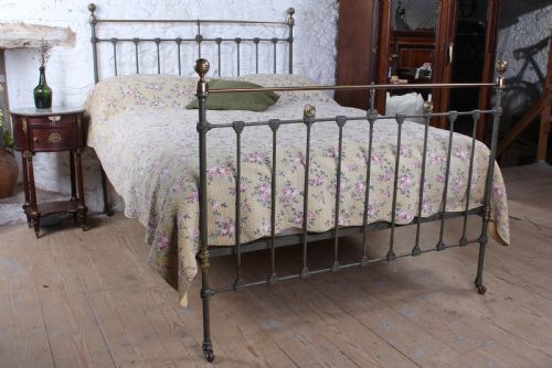 Super Handsome Classic Victorian King Size Bed