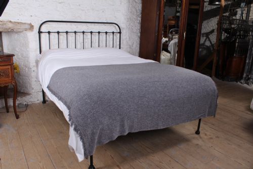 Handsome Simple  All Iron No End King Size Bed