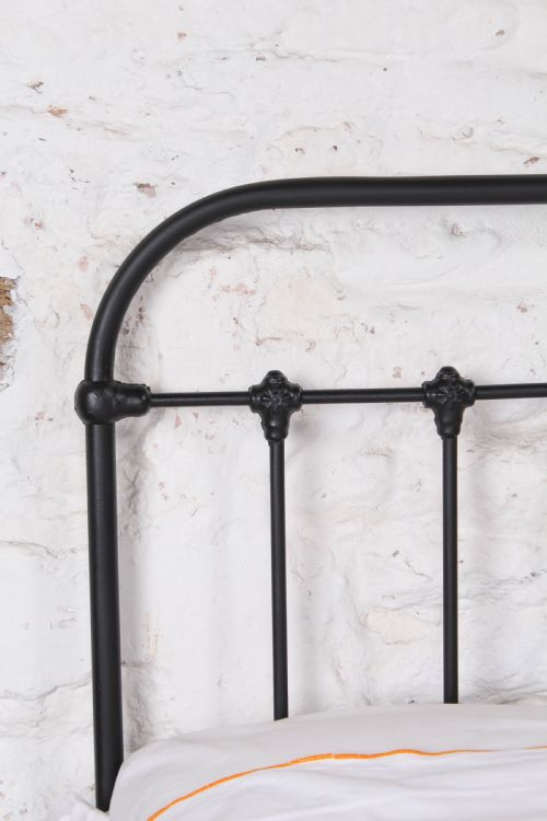 fig 3. Handsome simple all iron no end king size bed