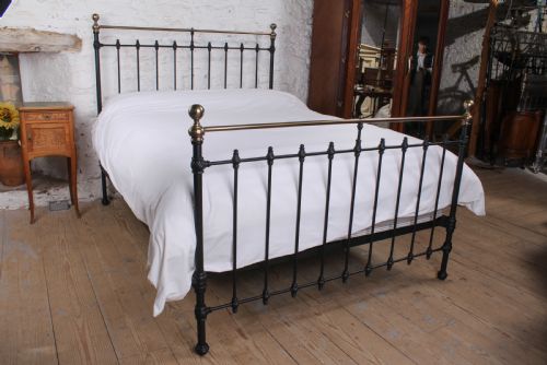 Traditional Classic Victorian King Size Brass and Iron