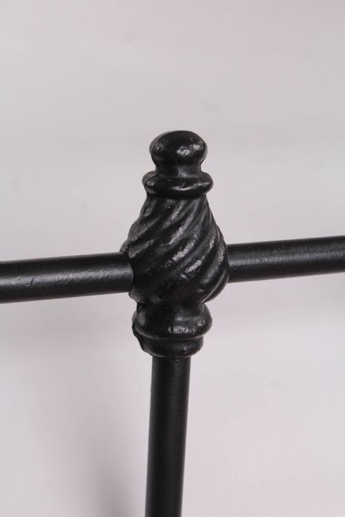 fig 3. Traditional classic Victorian king size brass and iron