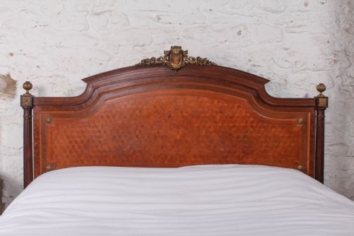 fig 2. Exceptional quart Mercier Fréres king size bed