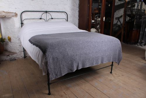 Irish All Iron Obsidian Green King Size No End Bed