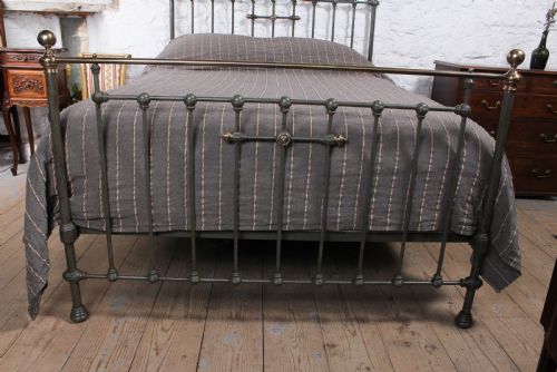 fig 2. Finished in lovely green king size Victorian bed