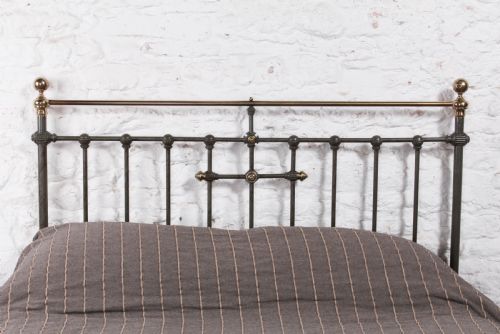fig 3. Finished in lovely green king size Victorian bed
