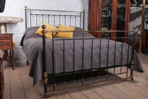 Elegant Winfield Super King Size Brass and Iron Bed