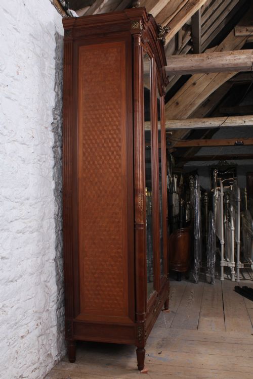 BEAUTIFUL QUALITY PARQUETRY TWO DOOR ARMOIRE BY MERCIER - ADDITIONAL PHOTO 3