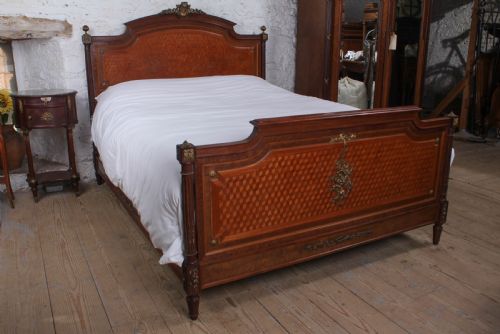 BEAUTIFUL QUALITY PARQUETRY TWO DOOR ARMOIRE BY MERCIER - ADDITIONAL PHOTO 1