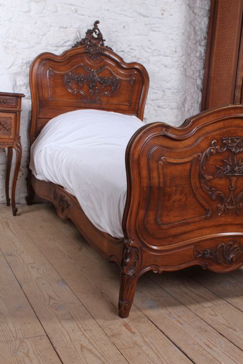 fig 3. Fabulous quality Louis XV style walnut single bed
