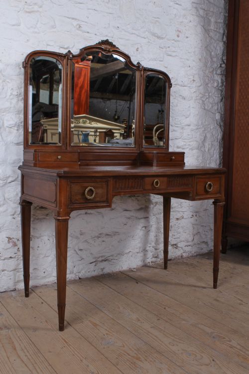 fig 2. Alluring French Louis XV three mirror dressing table