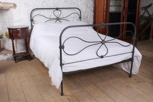 Charming Iron Cottage Style Double Bed