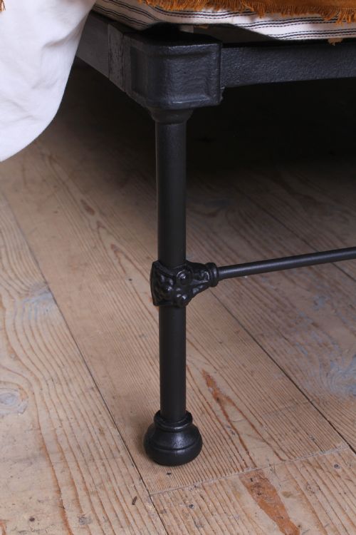 fig 2. Lovely Irish Kingsize Bed with Central Brass Detail.