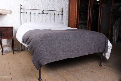 Pretty Petal Detail Castings King Size No End Bed