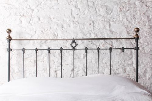fig 1. Pretty petal detail castings king size no end bed
