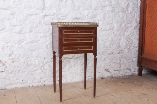 Very Nice Mahogany Three Drawer Bedside/side Table