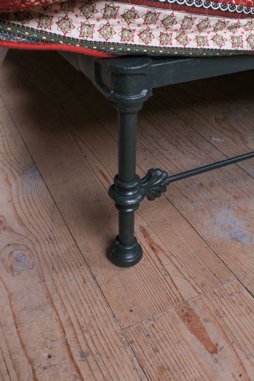 fig 1. Attractive simple Irish all iron no end double bed