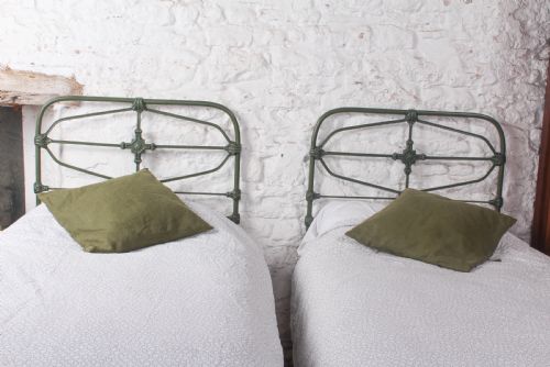fig 2. Lovely pair of idividual iron no end single green beds (can be joined) 
